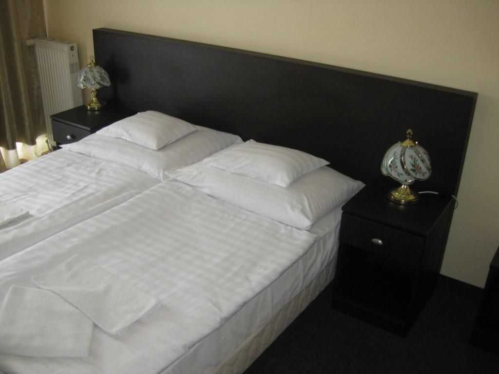 Hotel Uno Κεσκεμέτ Εξωτερικό φωτογραφία